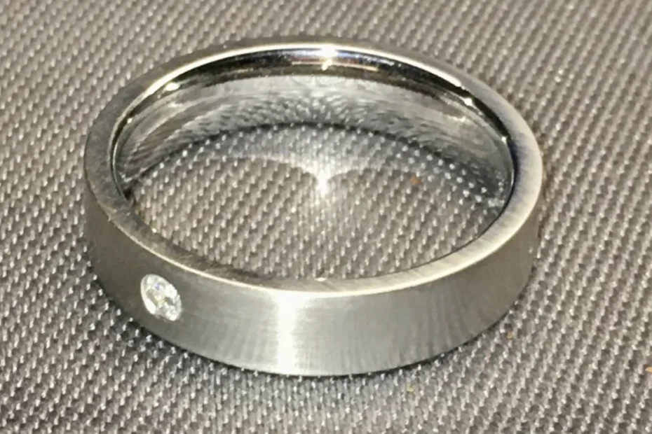 Platinum finger ring with diamond, Apex Gold Silver Coin Winston-Salem